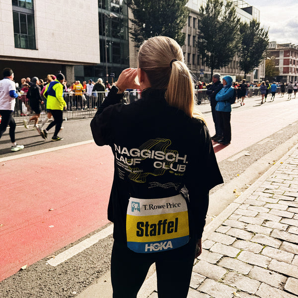 naggisch. lauf club. shirt